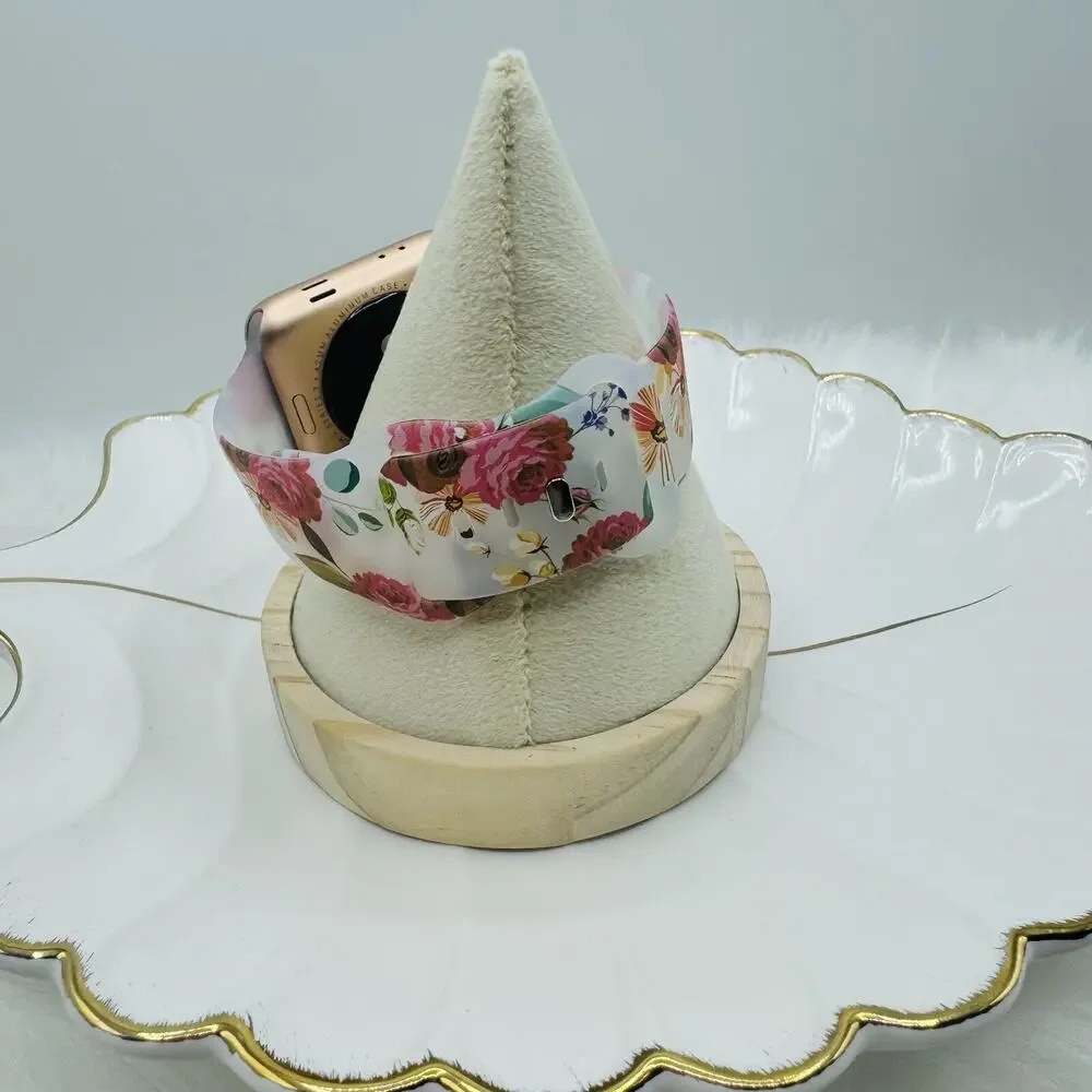 Unbranded floral engraved